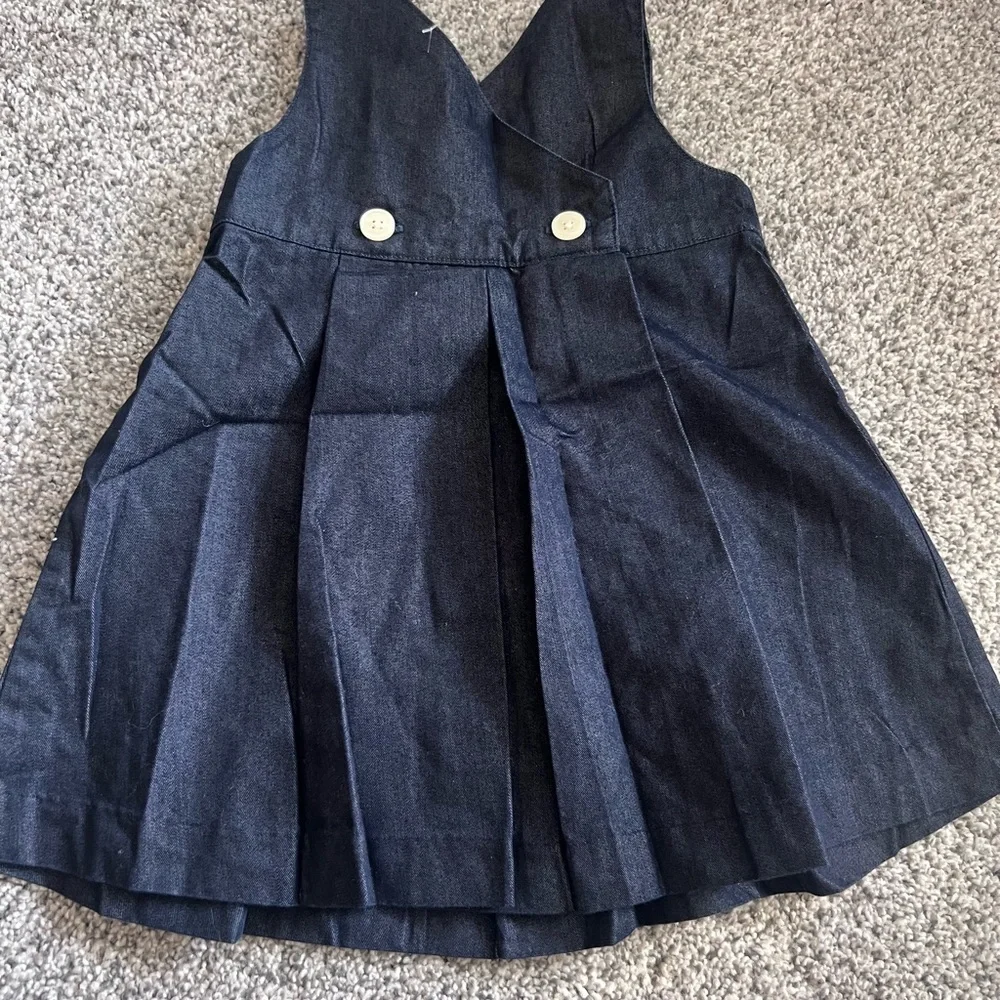 NWOT! Baby Gap Girls 6-12 Months Dark Wash Chambray Pleated Sleeveless Dress